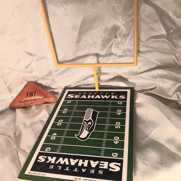Seattle Seahawks FIKI Flik it and Kick it game - Picture 6 of 6